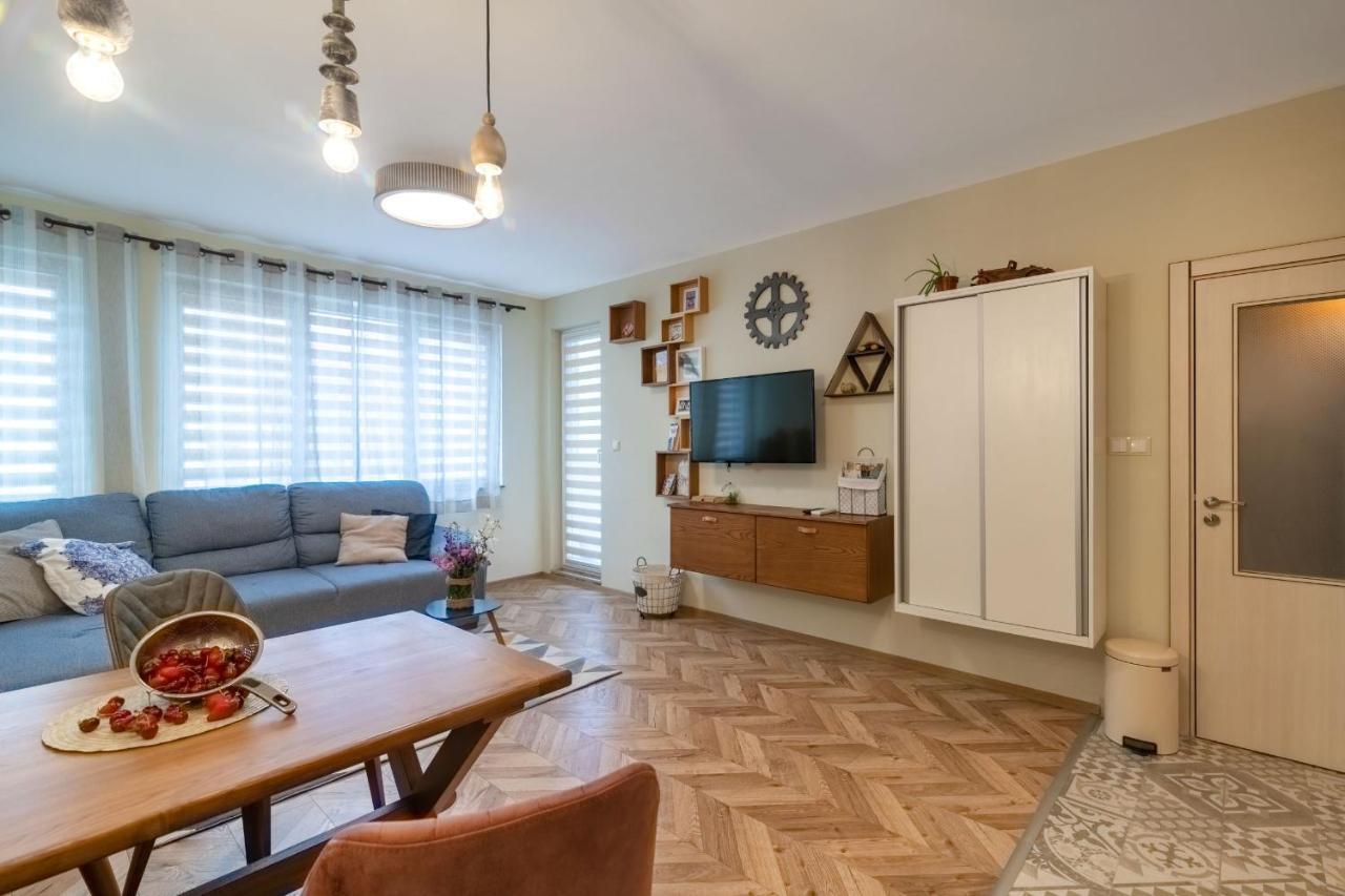 Soulful Apartments Варна Экстерьер фото